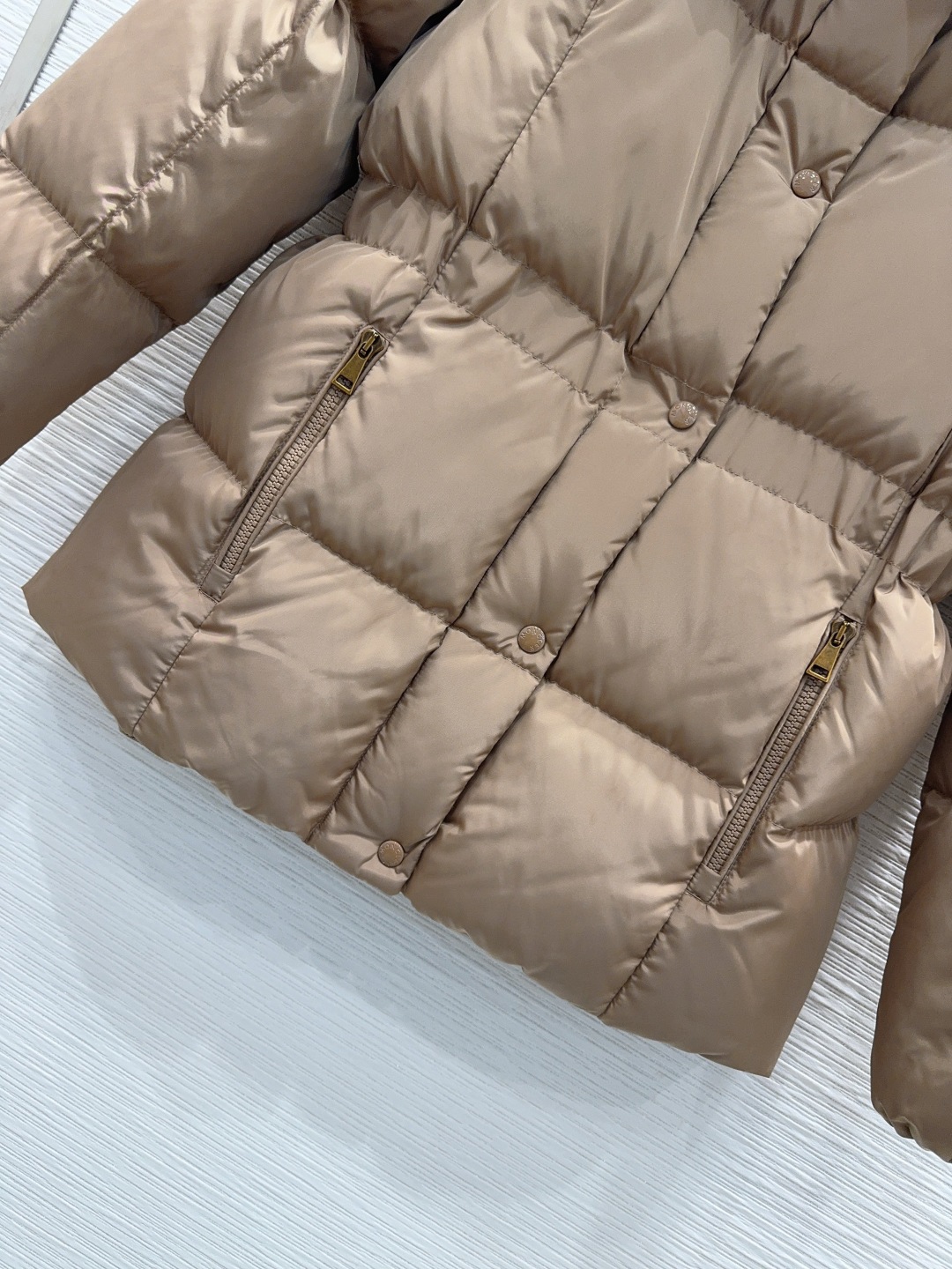 🛍️Moncle*👑2025FW新款羽绒外套 【鹅绒】 整体保暖效果拉满，独特设计款羽绒服 休闲时尚，经