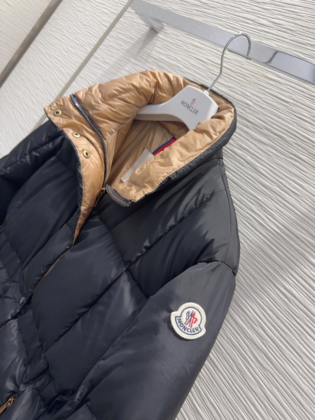 🛍️Moncle*👑2025FW新款羽绒外套 【鹅绒】 整体保暖效果拉满，独特设计款羽绒服 休闲时尚，经