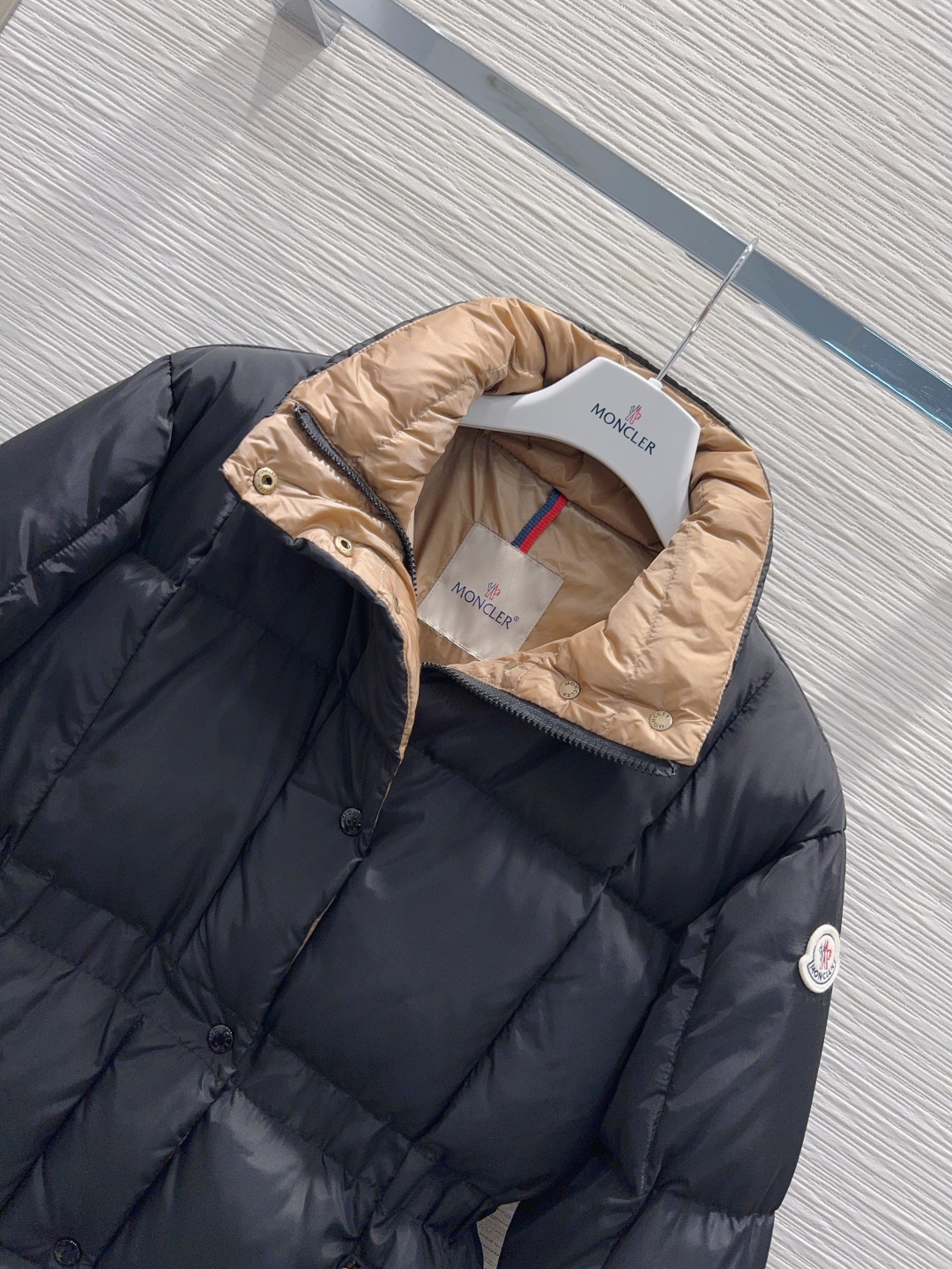 🛍️Moncle*👑2025FW新款羽绒外套 【鹅绒】 整体保暖效果拉满，独特设计款羽绒服 休闲时尚，经