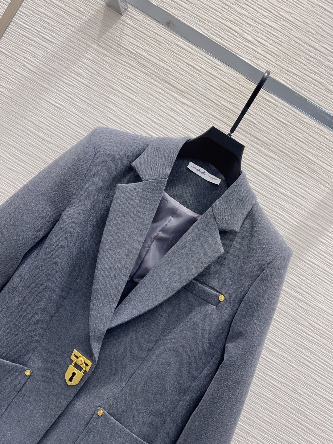 🛍️ Schiapare*lli 👑2025FW新款 简洁大气的西装外套 非常高级的进口质地 仔细看细节