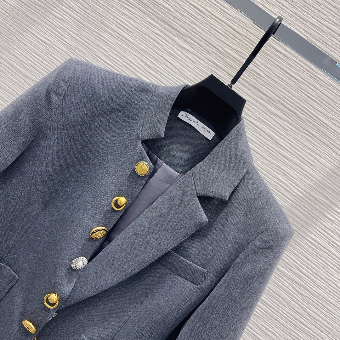 🛍️ Schiapare*lli 👑2025FW新款 简洁大气的西装外套 非常高级的进口质地 仔细看细节