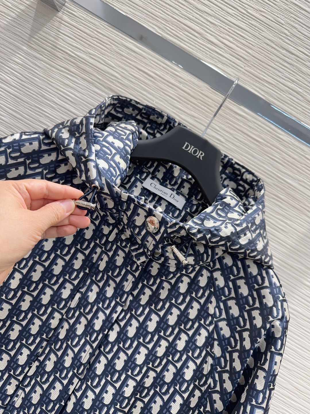 🛍️ Christian Dio* 👑2025FW新款夹棉外套 提花面料 经典又有型 各种都能完美驾驭～