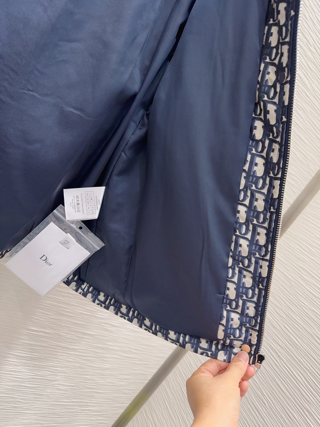 🛍️ Christian Dio* 👑2025FW新款夹棉外套 提花面料 经典又有型 各种都能完美驾驭～