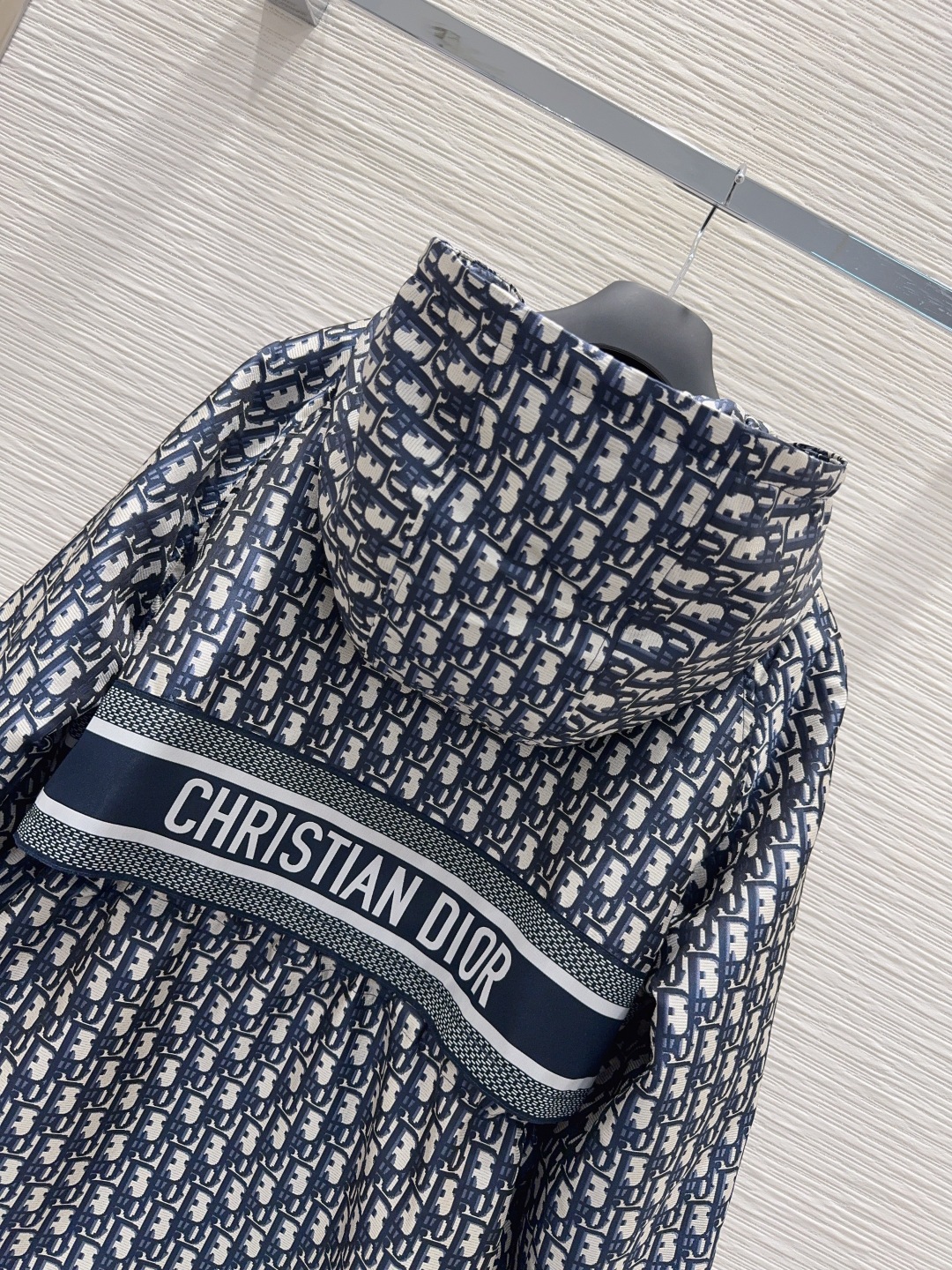 🛍️ Christian Dio* 👑2025FW新款夹棉外套 提花面料 经典又有型 各种都能完美驾驭～