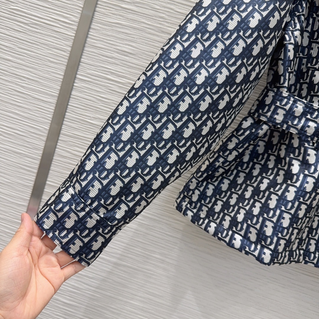 🛍️ Christian Dio* 👑2025FW新款夹棉翻领外套 提花面料 经典又有型 各种都能完美驾