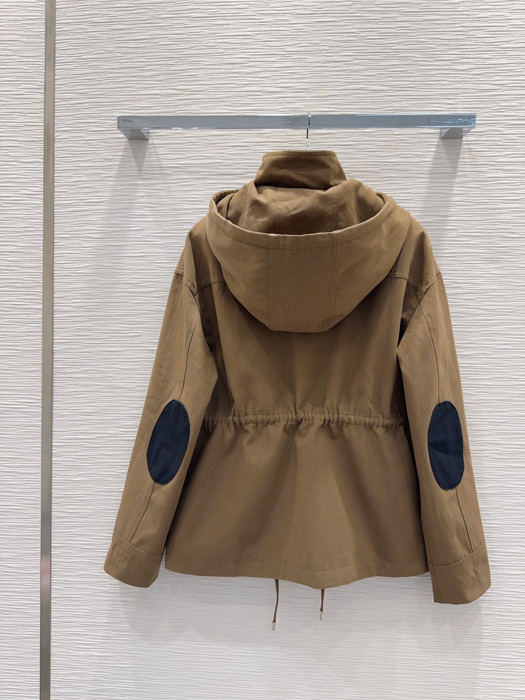 🛍️Prad*👑2025FW新款风衣外套 舒适百搭 贸易公司订单货！原单渠道货 好搭配 不可多得的一款！