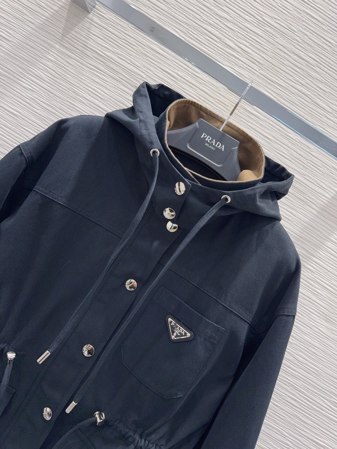 🛍️Prad*👑2025FW新款风衣外套 舒适百搭 贸易公司订单货!原单渠道货 好搭配 不可多得的一款!