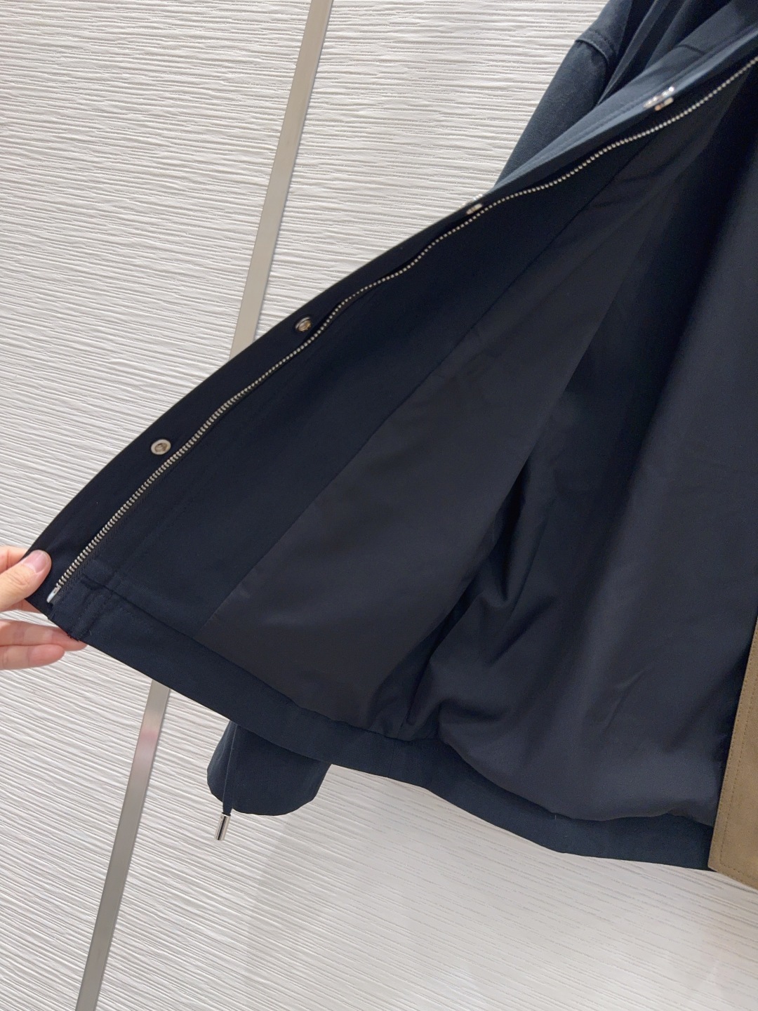 🛍️Prad*👑2025FW新款风衣外套 舒适百搭 贸易公司订单货!原单渠道货 好搭配 不可多得的一款!