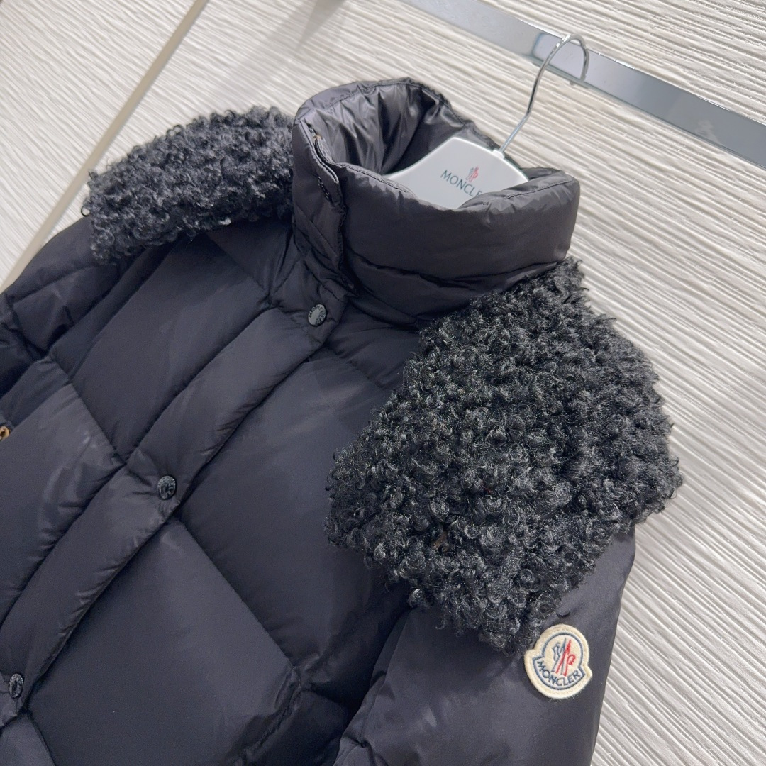 🛍️Moncle*👑2025FW新款羽绒外套 整体保暖效果拉满，独特设计款羽绒服 休闲时尚，经典logo
