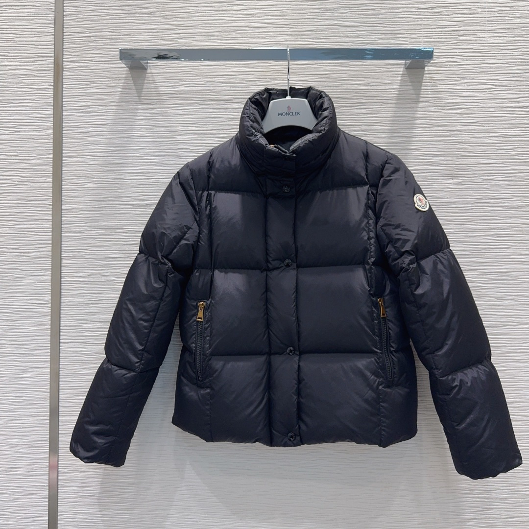 🛍️Moncle*👑2025FW新款羽绒外套 整体保暖效果拉满，独特设计款羽绒服 休闲时尚，经典logo
