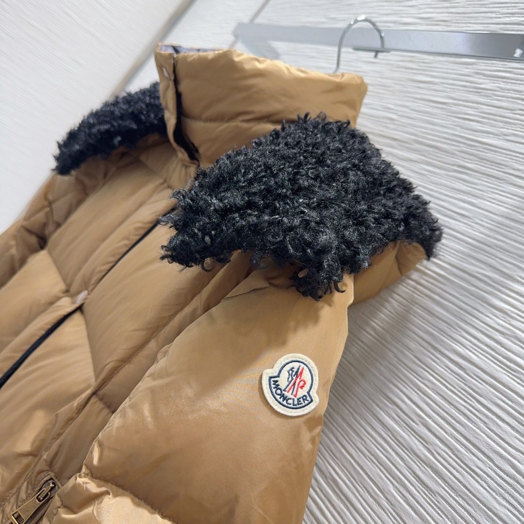 🛍️Moncle*👑2025FW新款羽绒外套 整体保暖效果拉满，独特设计款羽绒服 休闲时尚，经典logo