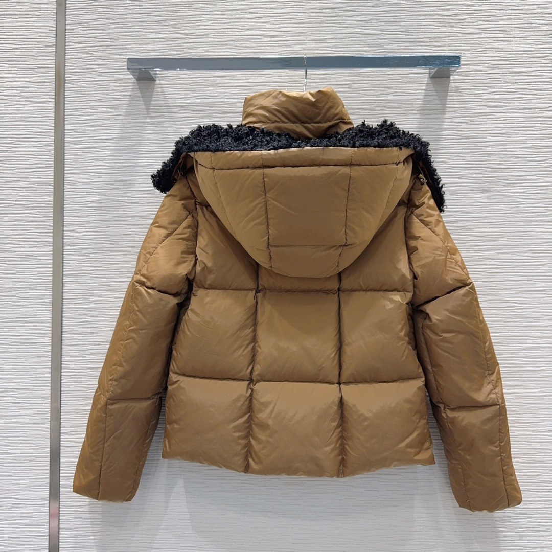 🛍️Moncle*👑2025FW新款羽绒外套 整体保暖效果拉满，独特设计款羽绒服 休闲时尚，经典logo