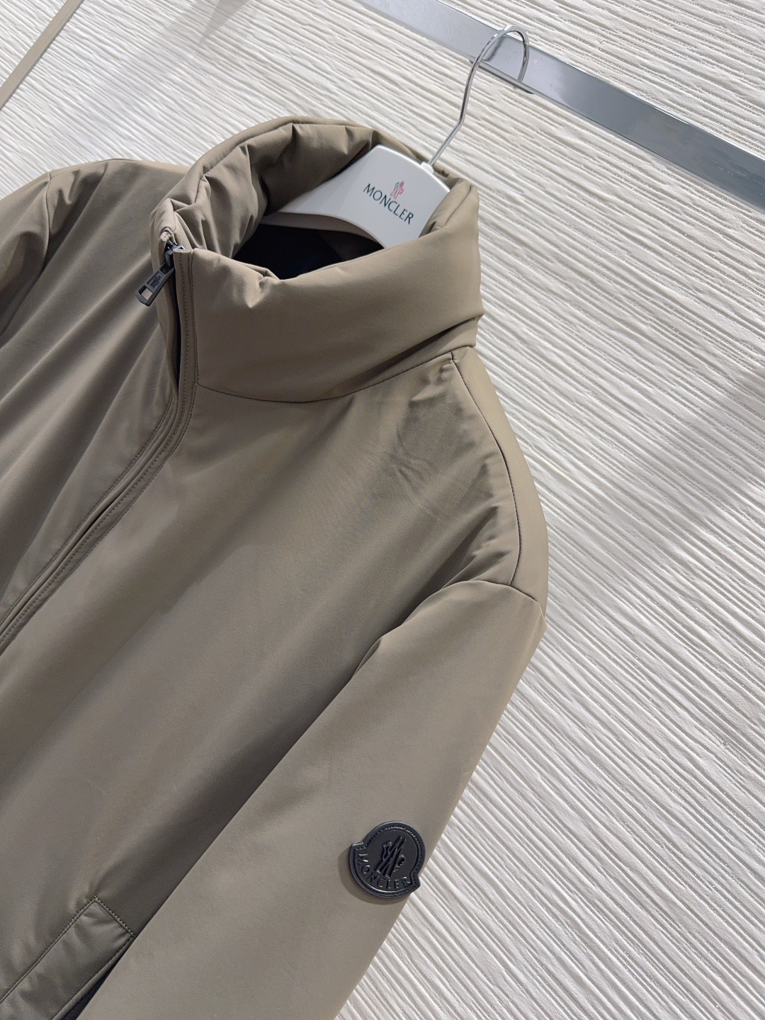 🛍️Moncle*👑2025FW新款风衣羽绒外套 男女同款 整体保暖效果拉满,独特设计款羽绒服 休闲时尚