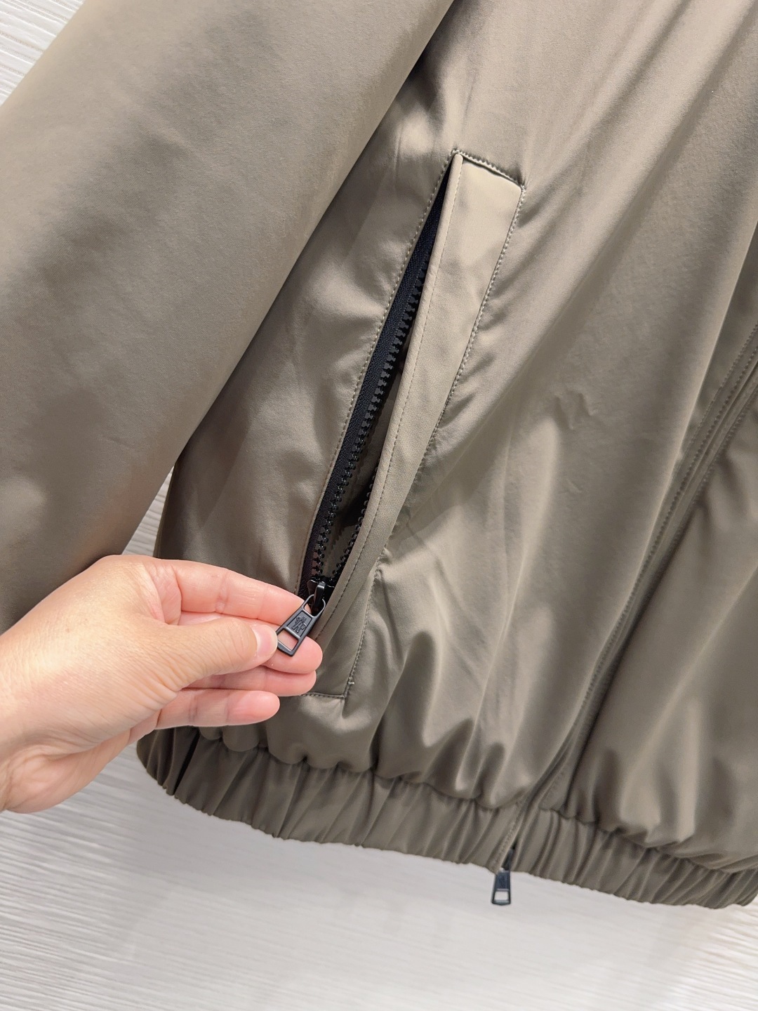 🛍️Moncle*👑2025FW新款风衣羽绒外套 男女同款 整体保暖效果拉满,独特设计款羽绒服 休闲时尚