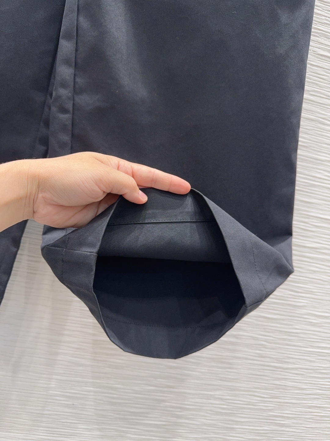 🛍️Prad*👑2025FW新款腰拼织带长裤 两色都很优秀 不挑剔身形要求 上身板板正正特别赞！搭配的风