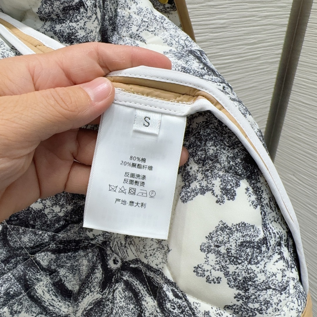 🛍️ Christian Dio* 👑2025FW新款棉服 整体保暖，效果拉满，休闲时尚，经典logo完