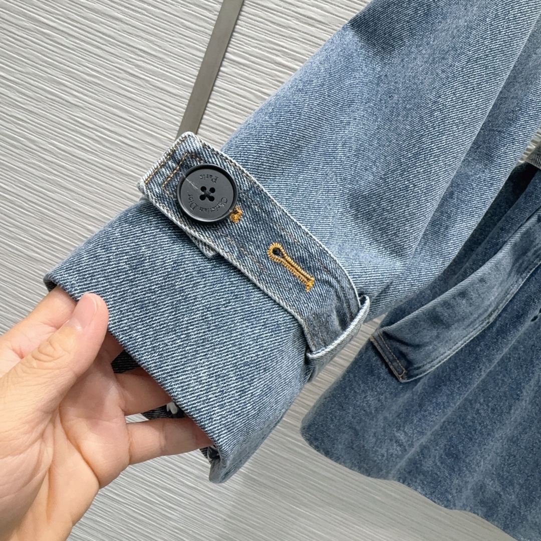 🛍️ Christian Dio* 👑2025FW新款 渐变色牛仔外套~超时髦新款丹宁牛仔 酵洗个性色调