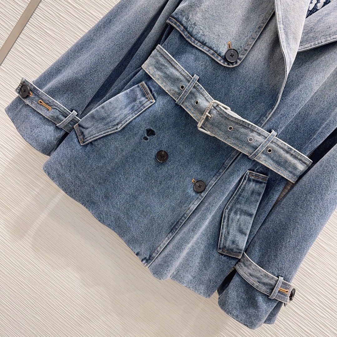 🛍️ Christian Dio* 👑2025FW新款 渐变色牛仔外套~超时髦新款丹宁牛仔 酵洗个性色调