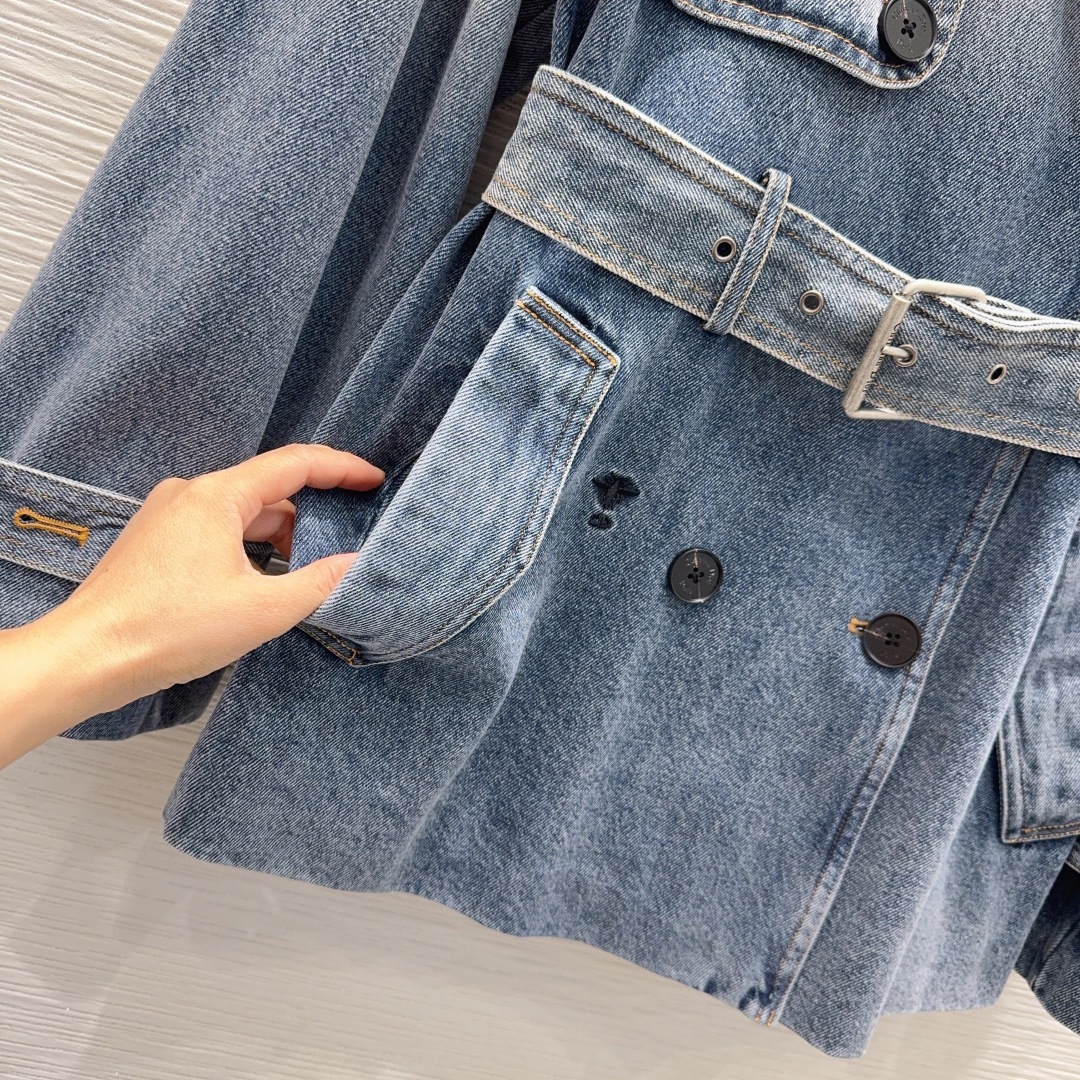 🛍️ Christian Dio* 👑2025FW新款 渐变色牛仔外套~超时髦新款丹宁牛仔 酵洗个性色调