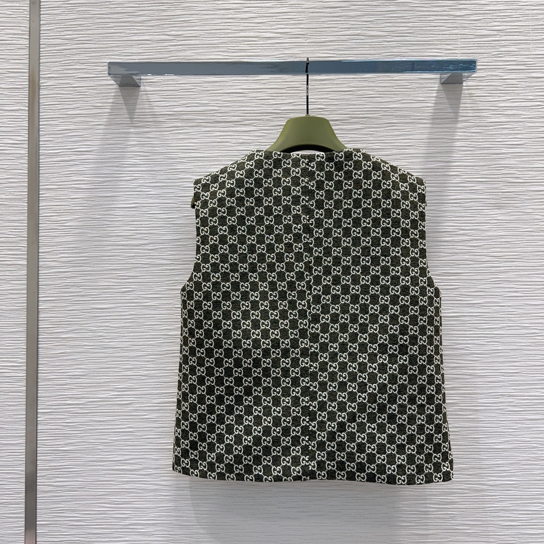 🛍️Gucc*👑2025FW新款马甲外套 一眼就爱上 非常高级的进口高密度质地 双G毛尼提花面料 仔细看