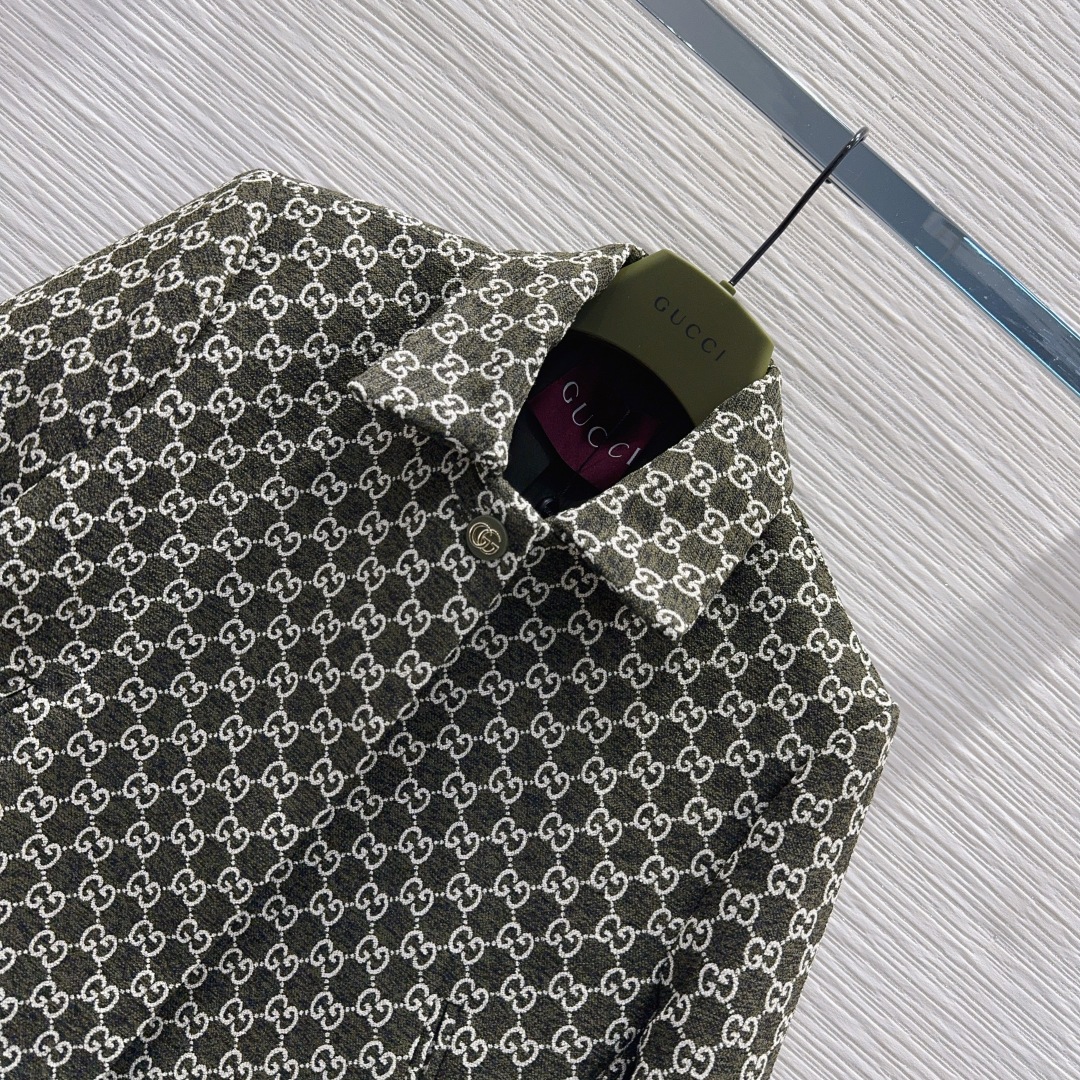 🛍️Gucc*👑2025FW新款外套 一眼就爱上 非常高级的进口高密度质地 双G毛尼提花面料 仔细看细节