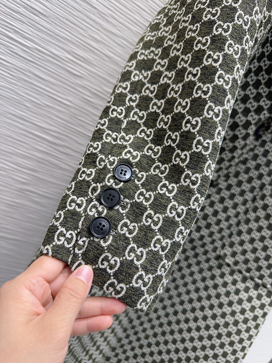 🛍️Gucc*👑2025FW新款长外套 一眼就爱上 非常高级的进口高密度质地 双G毛尼提花面料 仔细看细