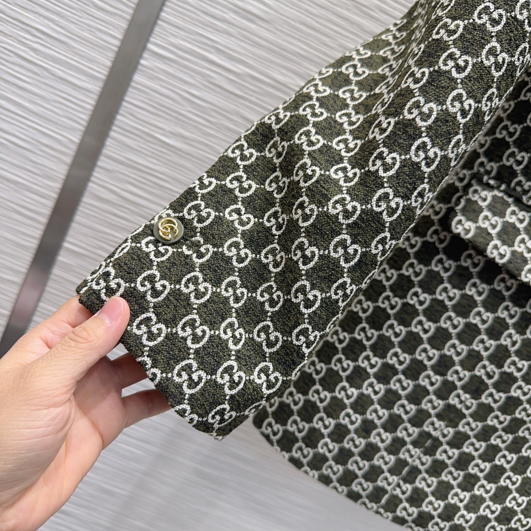 🛍️Gucc*👑2025FW新款套装 一眼就爱上 非常高级的进口高密度质地 双G毛尼提花面料 仔细看细节