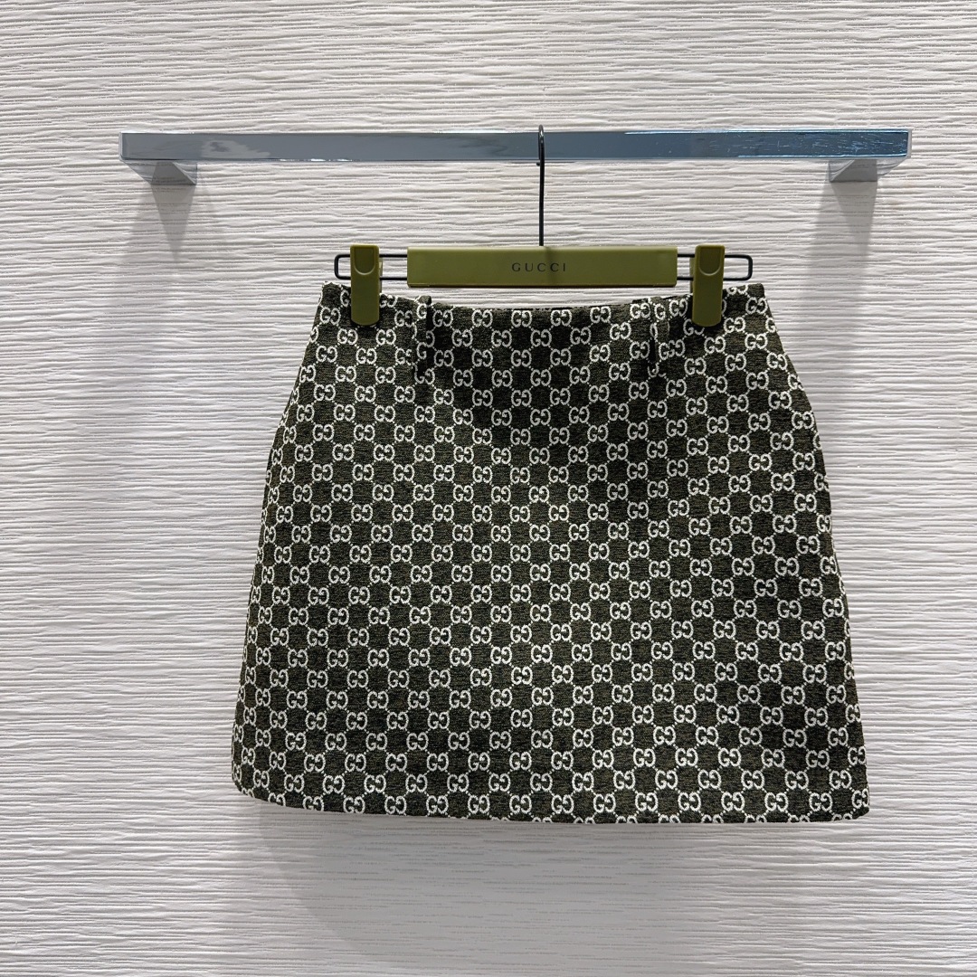 🛍️Gucc*👑2025FW新款套装 一眼就爱上 非常高级的进口高密度质地 双G毛尼提花面料 仔细看细节