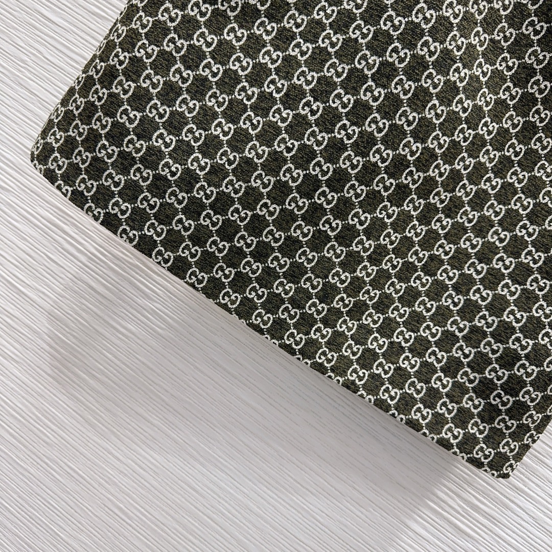 🛍️Gucc*👑2025FW新款套装 一眼就爱上 非常高级的进口高密度质地 双G毛尼提花面料 仔细看细节