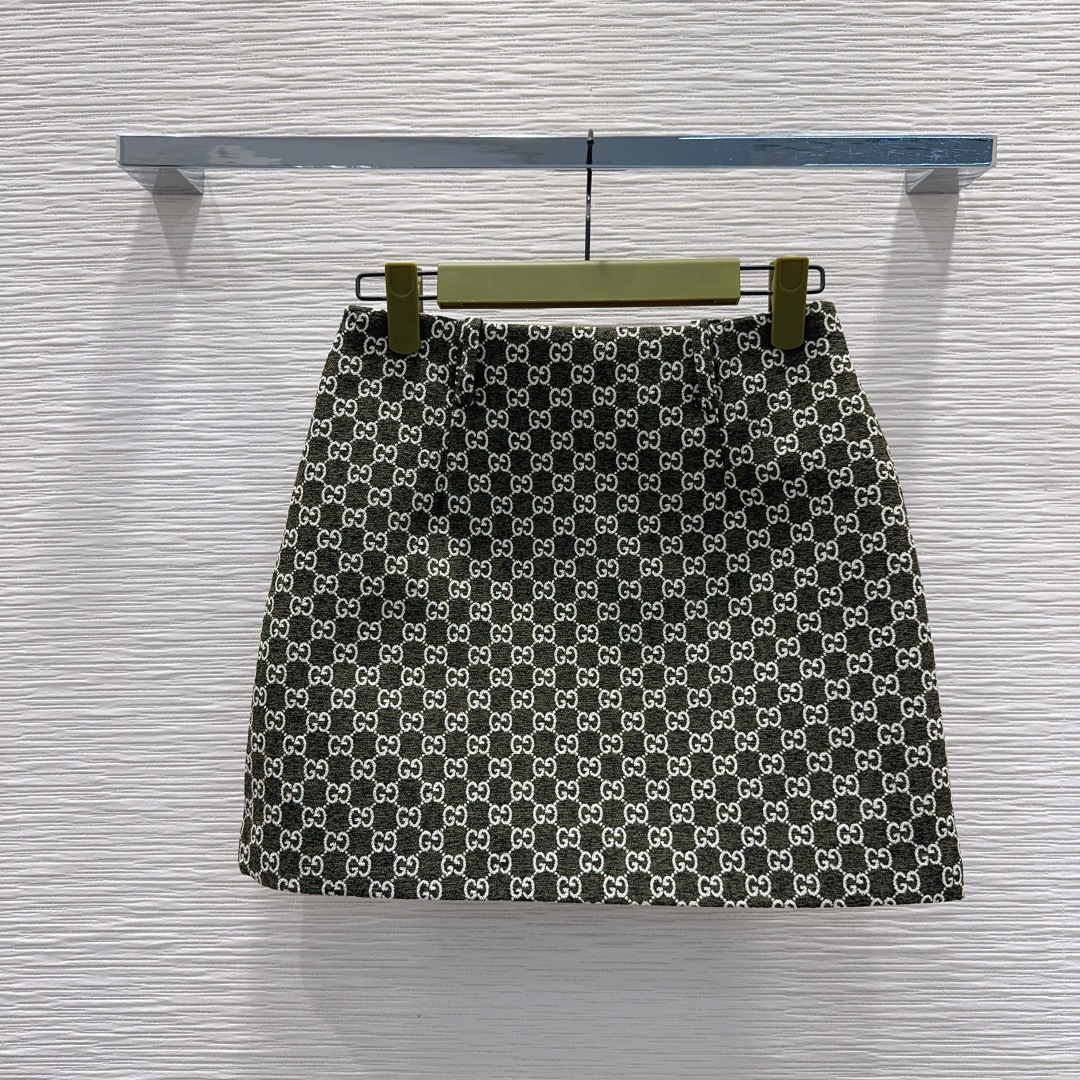 🛍️Gucc*👑2025FW新款套装 一眼就爱上 非常高级的进口高密度质地 双G毛尼提花面料 仔细看细节