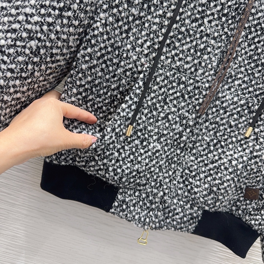 🛍️ Louis Vuitto* 👑2025FW新款外套 时髦低调气质又奢华高级!版型百搭不挑人,定制科