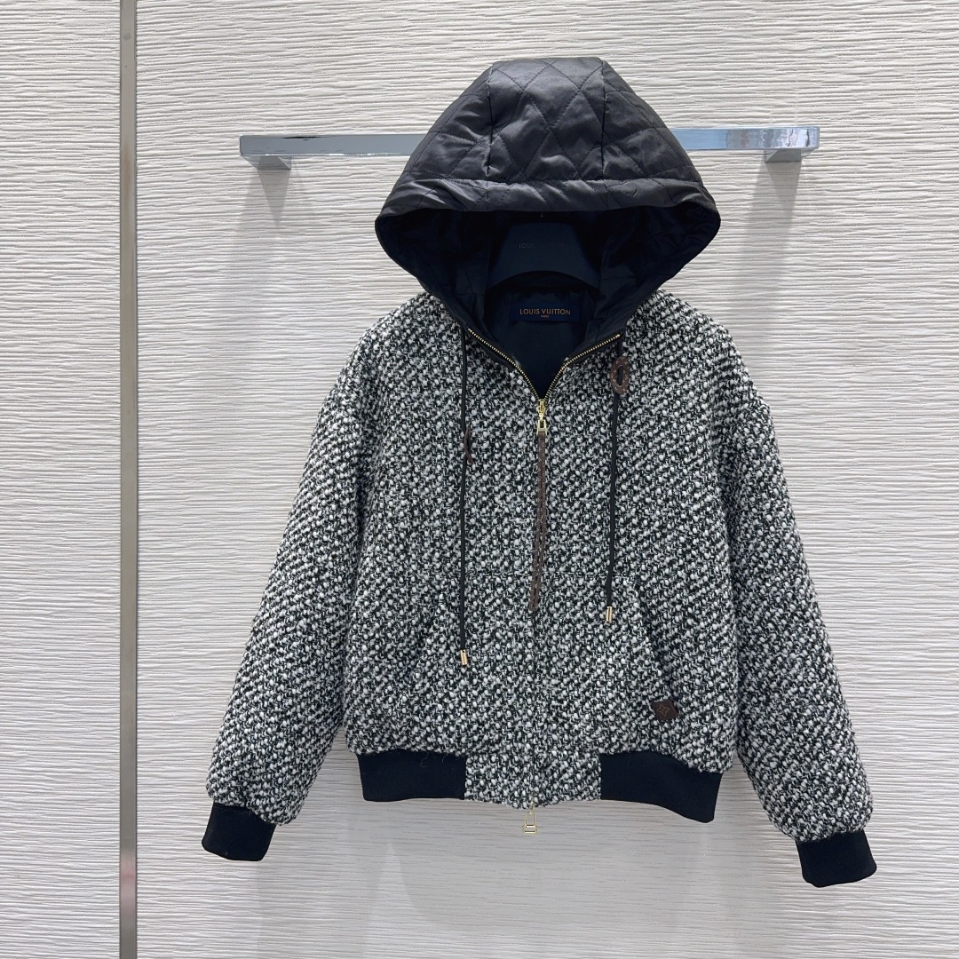 🛍️ Louis Vuitto* 👑2025FW新款外套 时髦低调气质又奢华高级！版型百搭不挑人，定制科