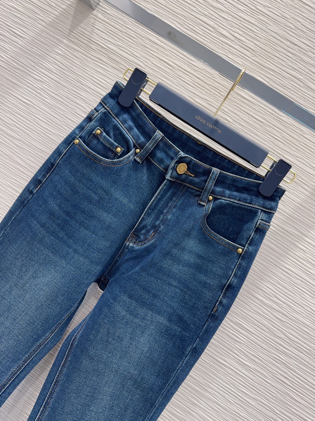 🛍️ Louis Vuitto* 👑2025FW新款牛仔长裤 有弹力 整件立体剪裁 全方位精致做工 明星