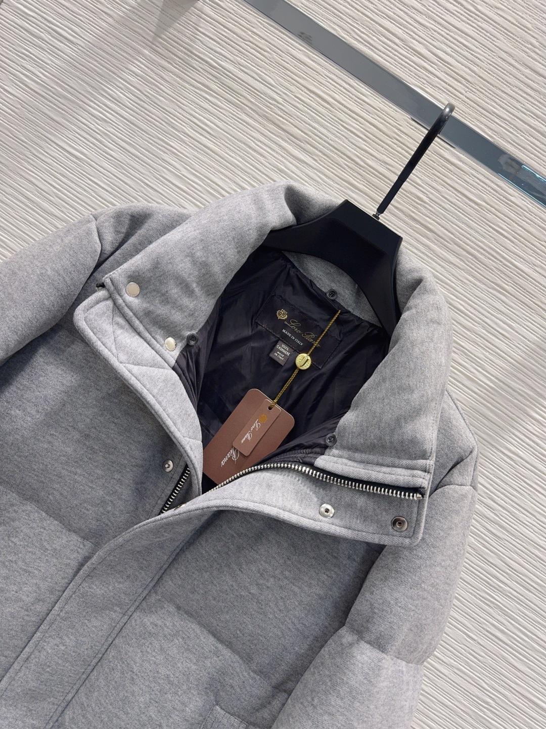 🛍️LORO PIAN*A👑2025FW新款羽绒外套 羊毛面部 鹅绒填充 男女同款 整体保暖效果拉满，独