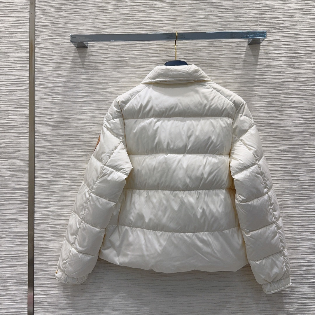 🛍️ Louis Vuitto* 👑2025FW新款羽绒外套 90鹅绒 整体保暖效果拉满，常规款羽绒服 