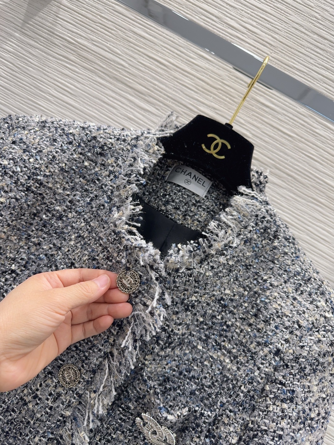 🛍️Chane* 👑👑2025FW新款小香风法式 经典造型外套 一眼就爱上了，版型设计能很好的修饰颈部线