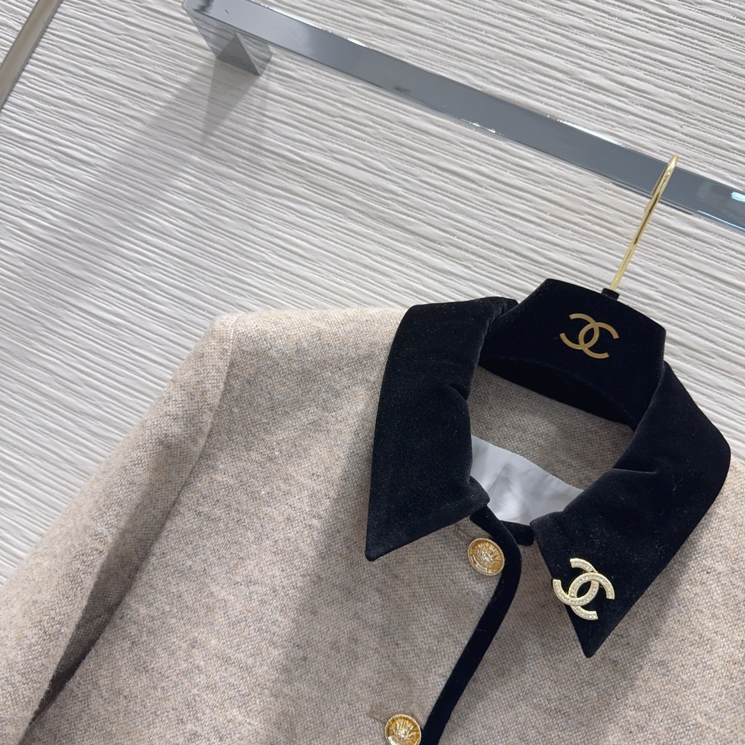 Chanel 2025FW Elegant Tweed Jacket - Classic Design, Flattering Fit 4 cmp i1761469481218 3554 0 2