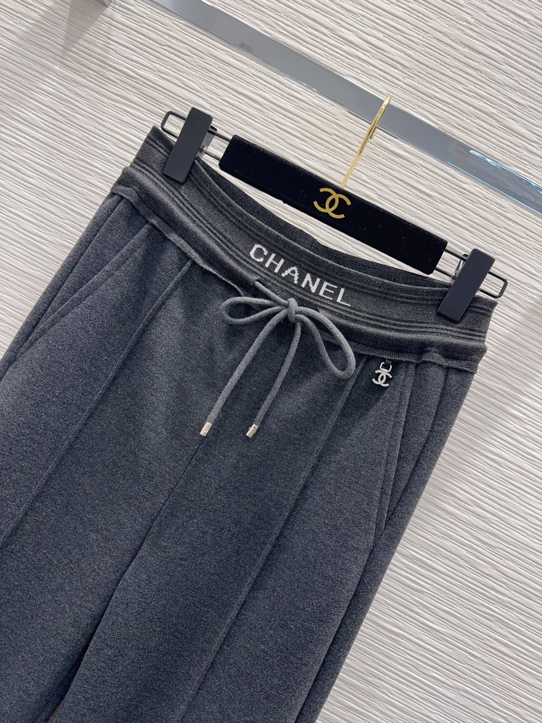 Chanel 2025FW High-Waisted Wide Leg Pants - Chic & Timeless Style 3 cmp i1761485804688 8272 0 1