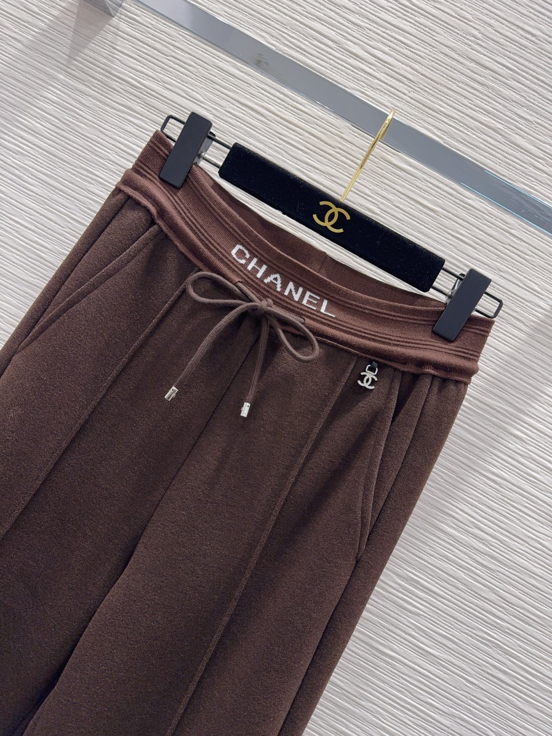 Chanel 2025FW High-Waisted Wide-Leg Pants - Chic & Comfortable 3 cmp i1761485826627 327 0 1
