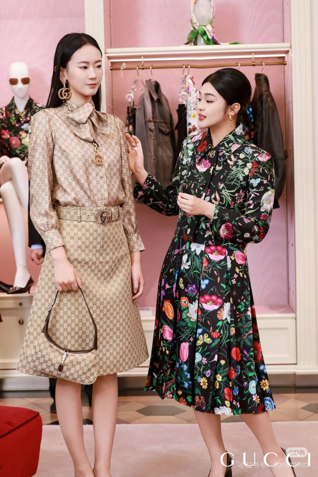 NO:732883,Counter picture 2,,19860909专柜图2,,,Women's clothing