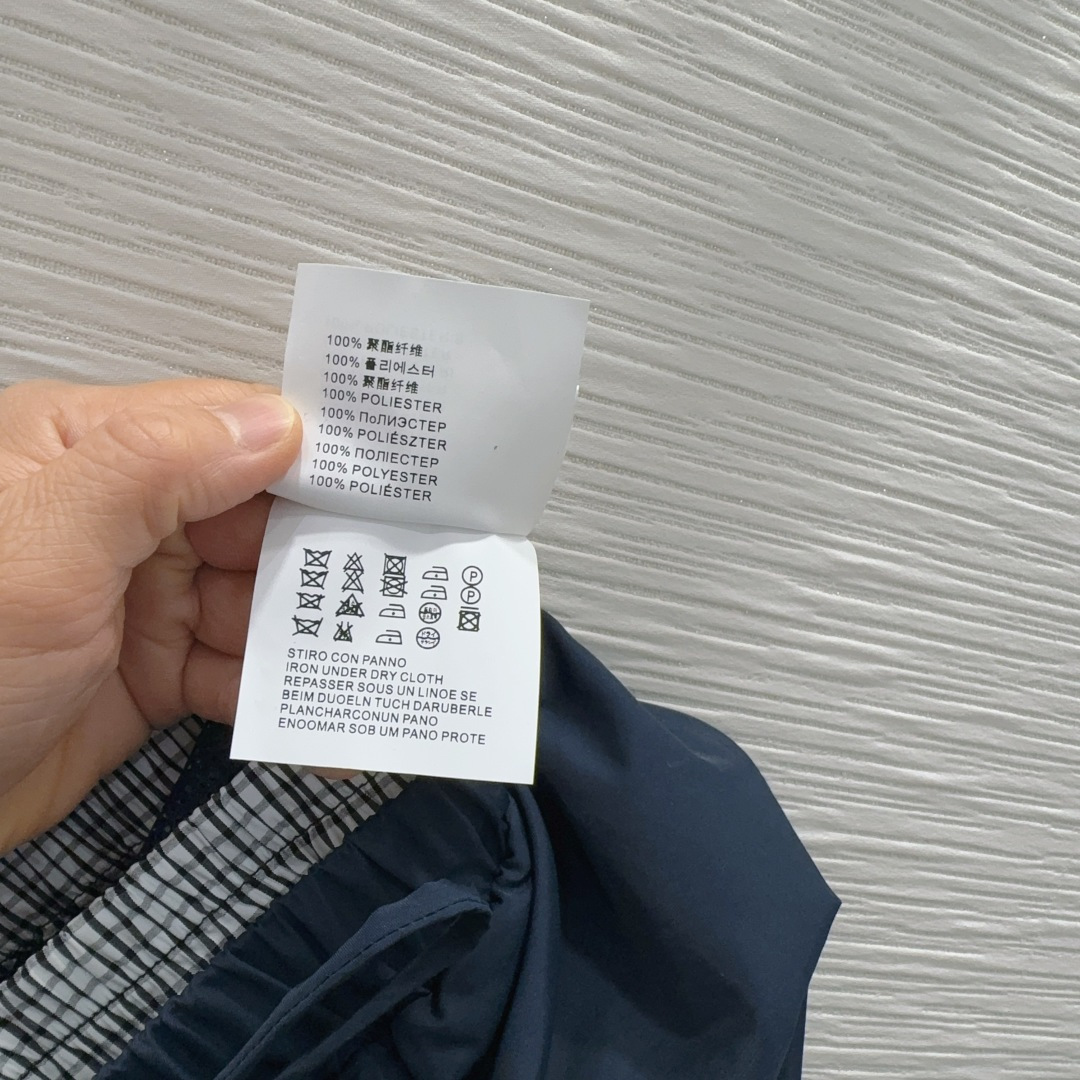 🌼2026SS新款套装 可A可乖的风格，满满小细节太加分了。做工精致 减龄时尚 好HOLD住造型 深得仙