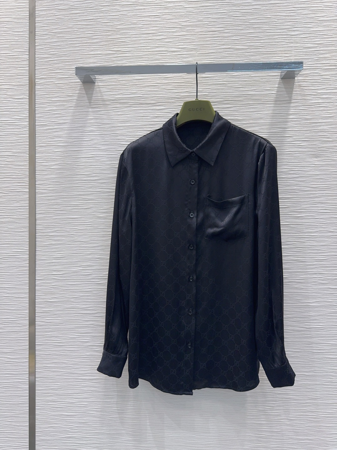 NO:750185,2026SS new suit, silky fabric, retro and fashionable, low-key temperament, luxurious and high-end!  The styles are versatile and not picky, customized technical fabrics, workmanship quality depends on the details. Bai Fumei is a must-have!  Highly recommended. SML [S shirt, shoulder width 41, bust 96, length 63, S trousers, elastic waist 64, hip 98, trouser length 102] Lining,,shirts,198609092026SS新款套装 丝滑面料 复古时髦 低调气质又奢华高级！版型百搭不挑人,定制科技面料 做工品质看细节.白富美必入！强烈推荐.SML【S衬衫 肩宽41 胸围96 衣长63 S长裤 松紧腰围64 臀围98 裤长102】衬,,shirts,,Women's clothing