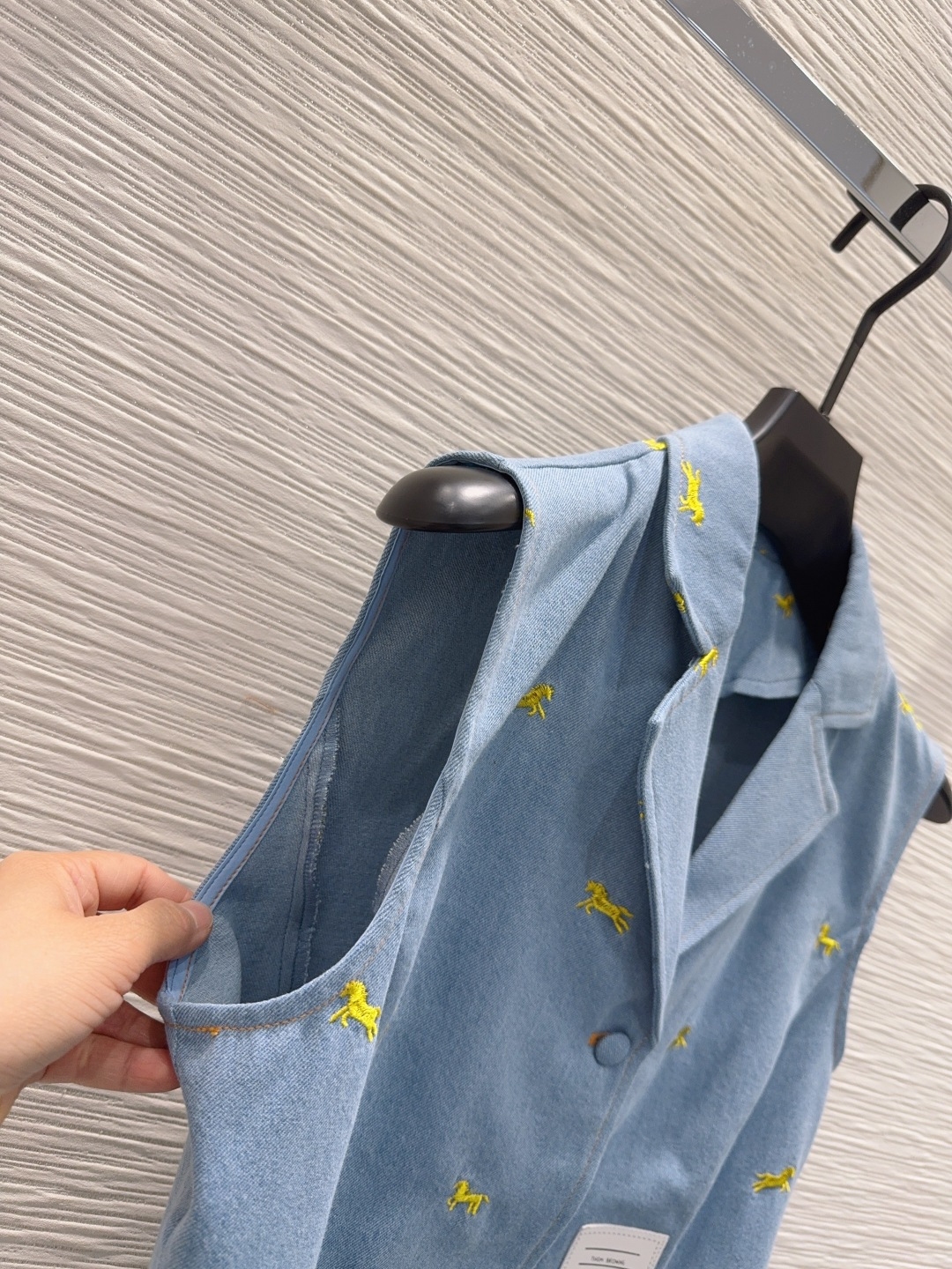 🌼2026SS新款套裙 高定出品 时髦精必入  这穿搭的功能特别强大 随意打造显高显瘦的上身效果，美式高
