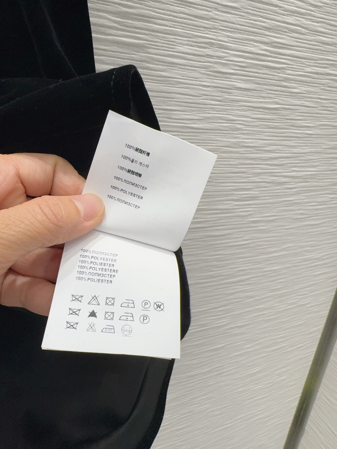 🌼2026SS新款 定制丝绒面料 复古时髦 贴合舒适与时髦的双需求能融入每个日常的穿搭场景中。俏皮减龄充