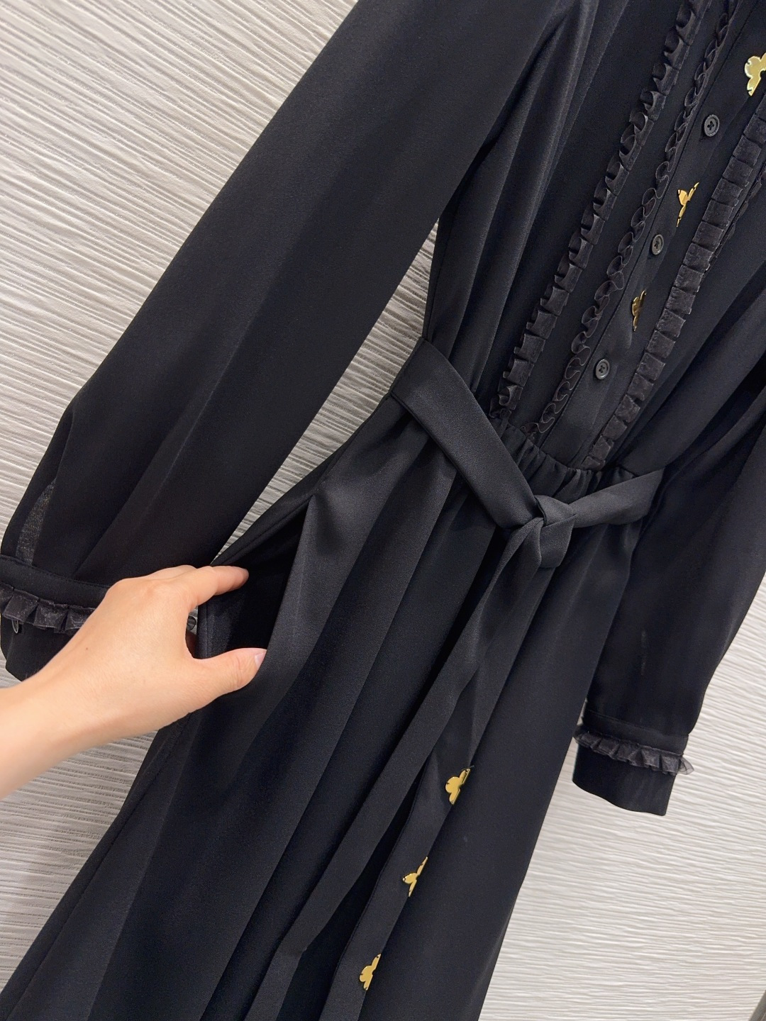 🌼2026SS新款连衣裙 传递摩登意趣 专属标志再添品牌元素 密度很高手感超好 真的费劲心血的一款！！相