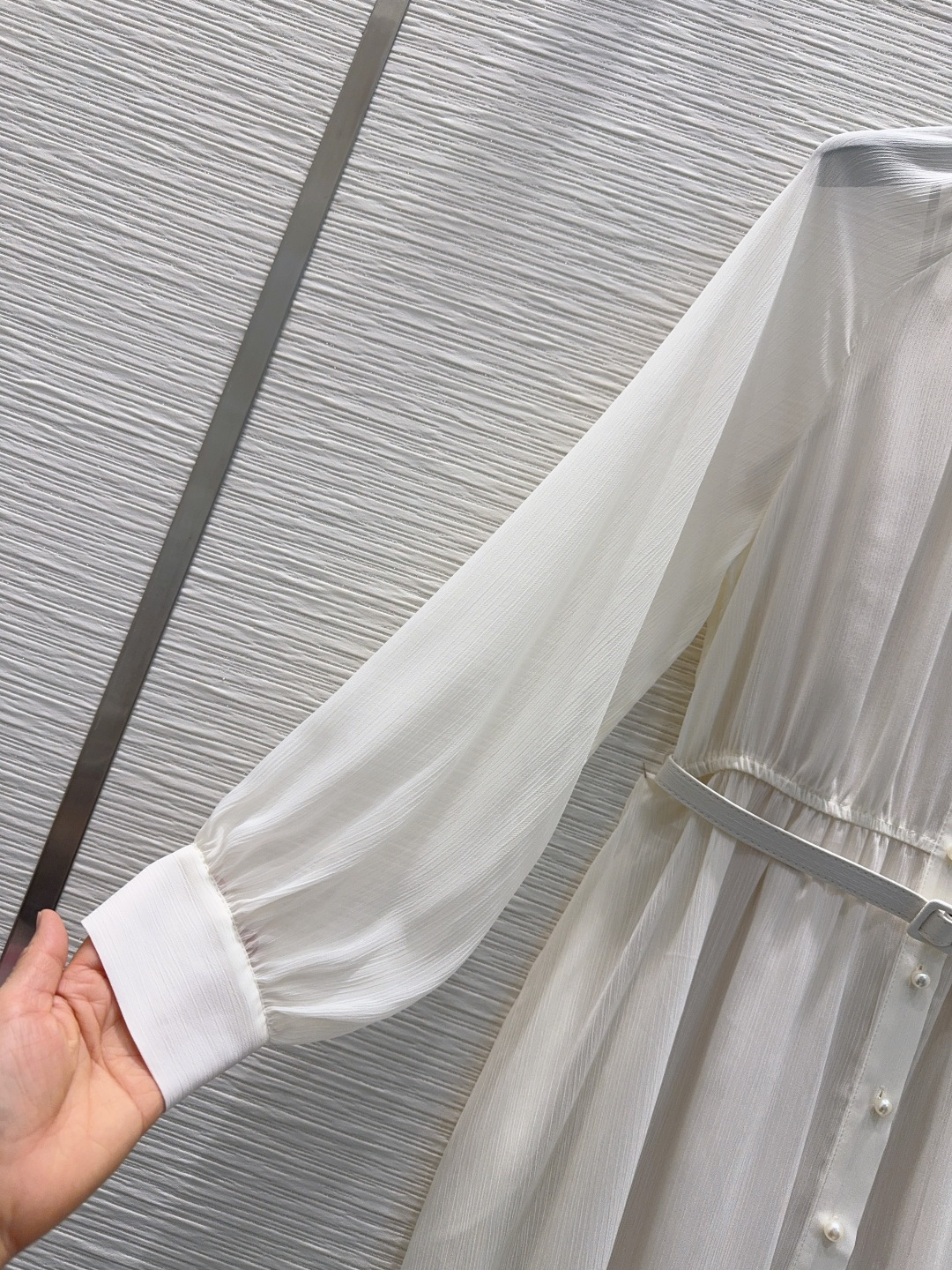 🌼2026SS新款连衣裙 飘逸灵动  简约中流露出高奢 整件衣服做工更是非常精细！ 版型简单一目了然，美
