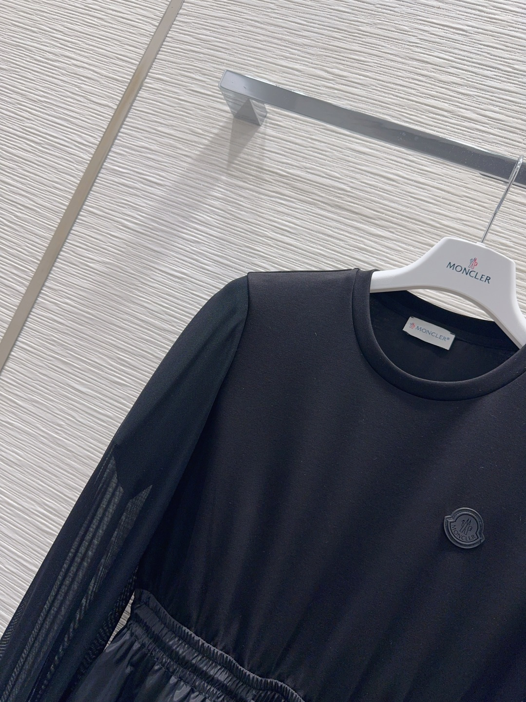 🌼2026SS新款连衣裙 低调奢华立体剪裁 精简线条感设计 高贵典雅又尽显温柔知性的气质 进口特殊材质 