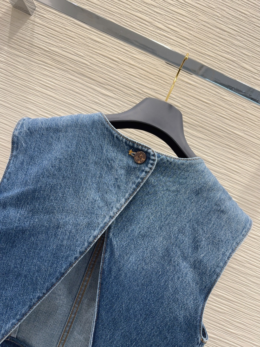 🌼2026SS新款 高版系列出品~超时髦新款丹宁牛仔 个性色调上身又酷又飒爽 纹理细腻，棉感自然，既有筋