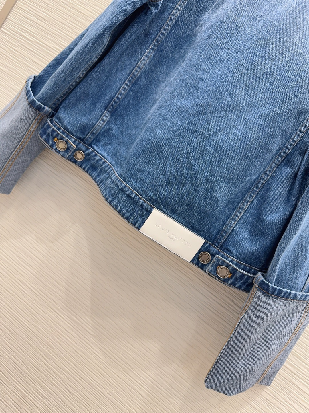 🌼2026SS新款 高版系列出品~超时髦新款丹宁牛仔 个性色调上身又酷又飒爽 纹理细腻，棉感自然，既有筋
