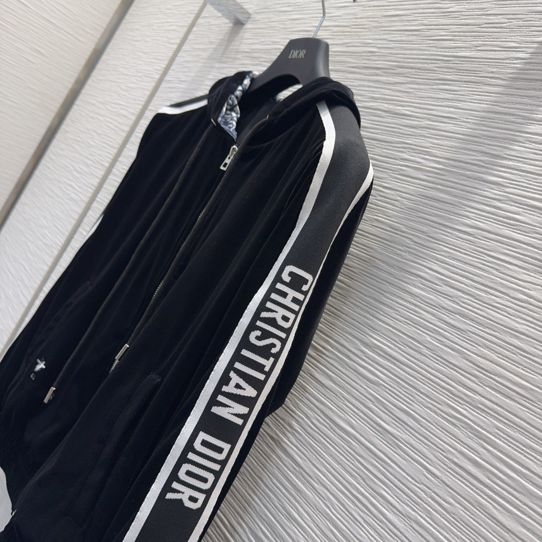 🌼2026SS新款丝绒套装 人人都能驾驭 高密度时髦休闲风 Vintage帅气 中古风 贴合舒适与时髦的